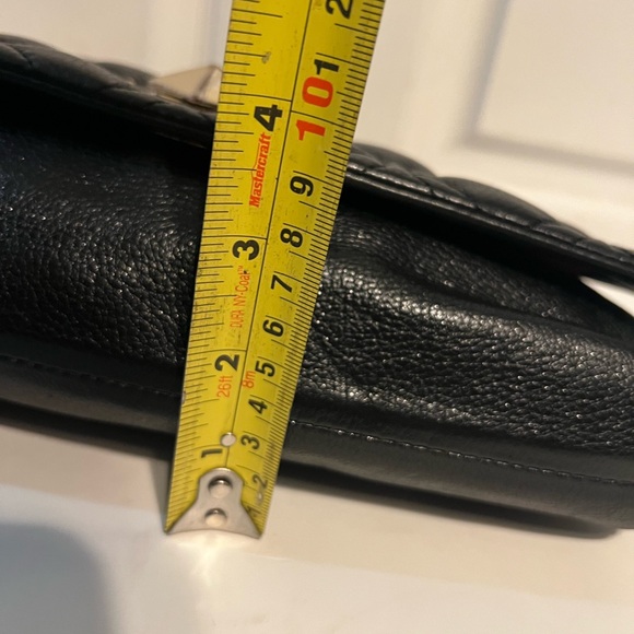 Kate Spade Astor Court Cynthia Shoulder
Bag. Black Leather. EUC - Picture 13 of 16